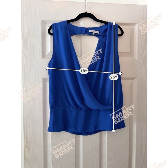 Low Cut Shirt By Naked Zebra Size Medium - Picture 2 of 6